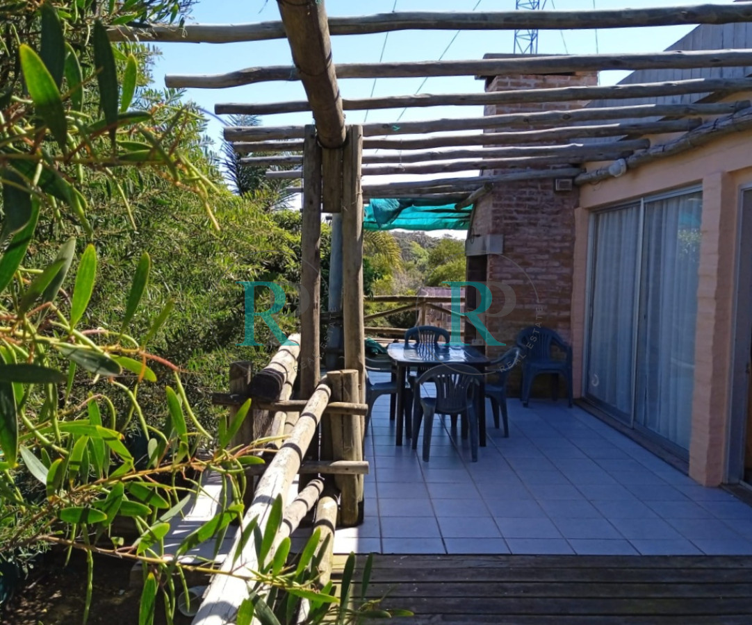Casa ID.2200 - Casa de 3 dormitorios en venta, en Punta Ballena 