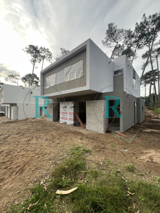 Casa ID.2602 - Casa a estrenar de 3 dormitorios en Pinares. Punta del Este 