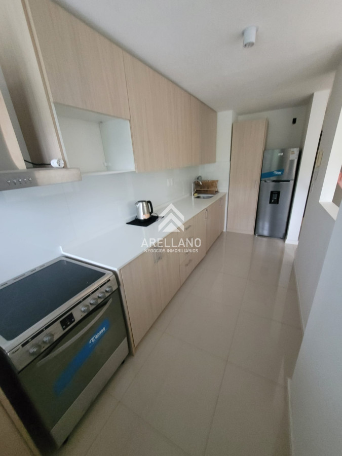 Apartamento ID.5616 - Venta apartamento de 3 dormitorios y 2 baños, ideal para vivir todo el año o para renta.