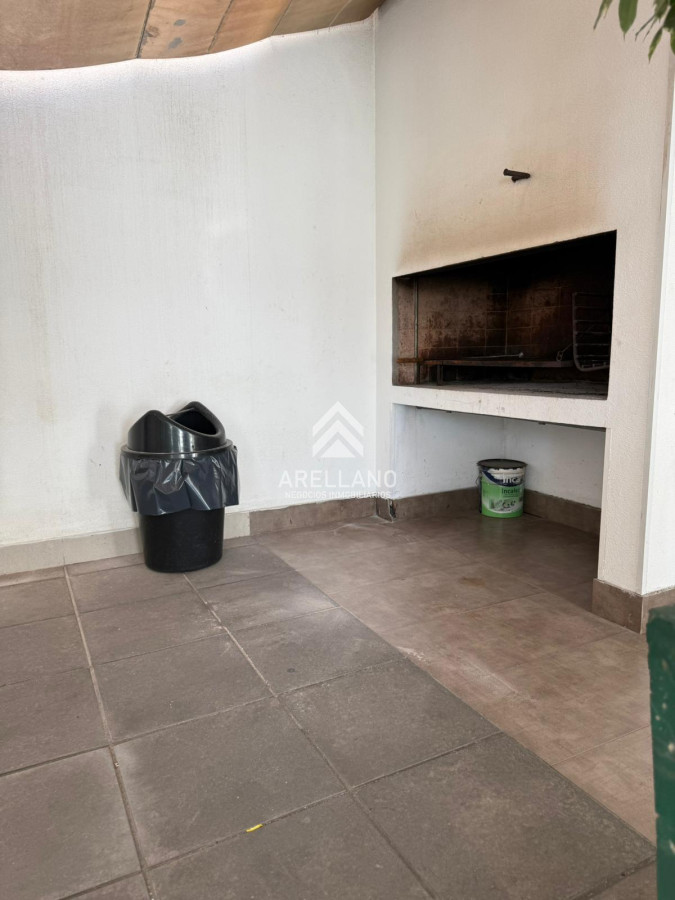 Apartamento ID.5616 - Venta apartamento de 3 dormitorios y 2 baños, ideal para vivir todo el año o para renta.