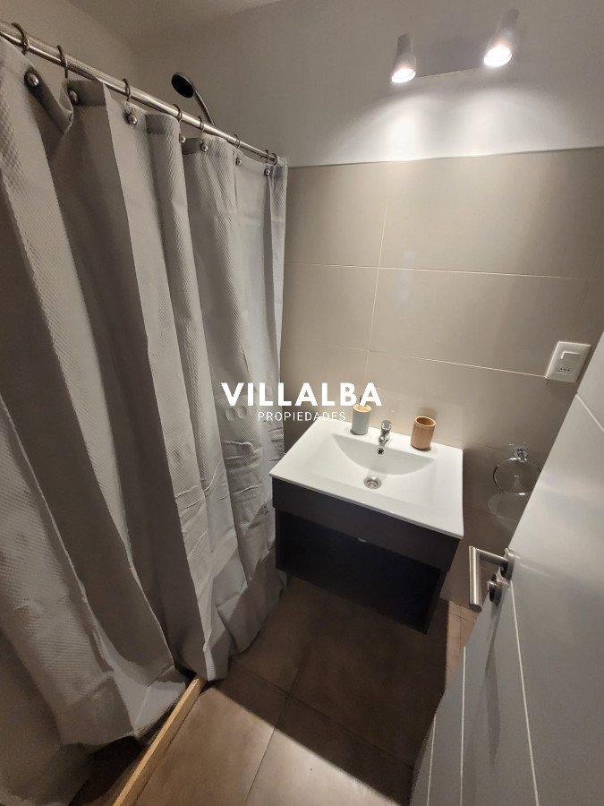 Apartamento ID.4014 - Amplio apartamento de 3 dormitorios y 2 baños, ideal para vivir todo el año o para renta.