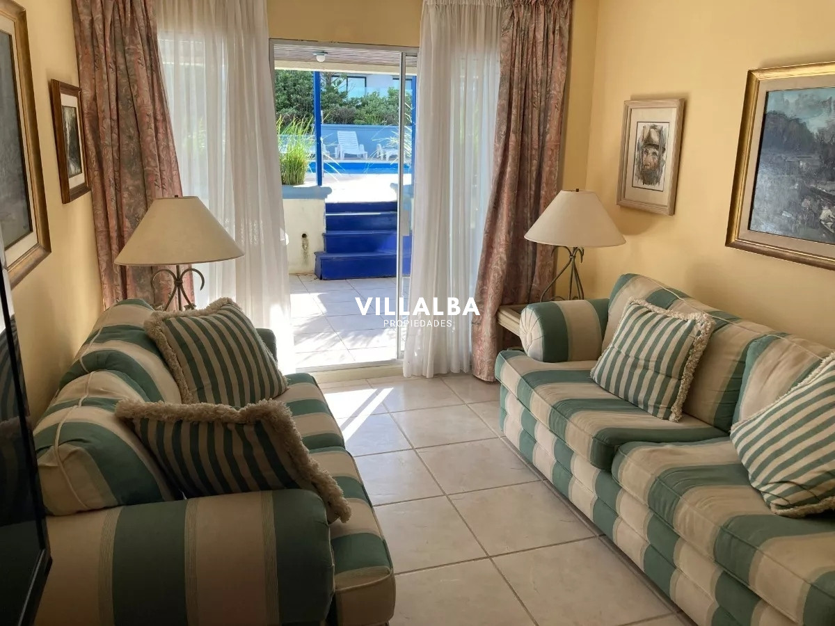 Apartamento ID.3490 - Apartamento con parrillero propio, 3 dormitorios. Punta del Este 