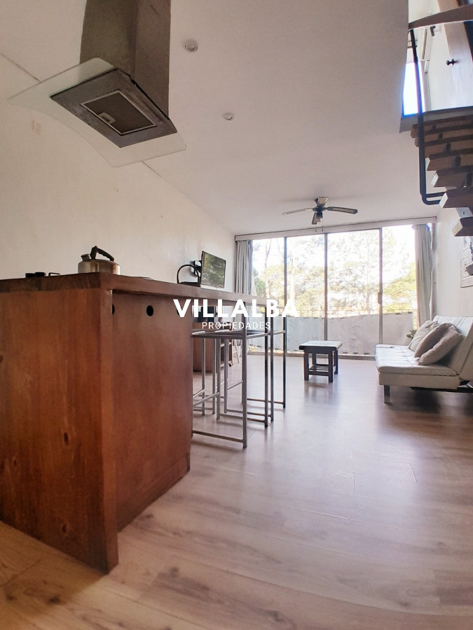 Apartamento ID.4484 - Apartamento en venta de 1 dormitorio y medio. Playa mansa. Punta del Este.