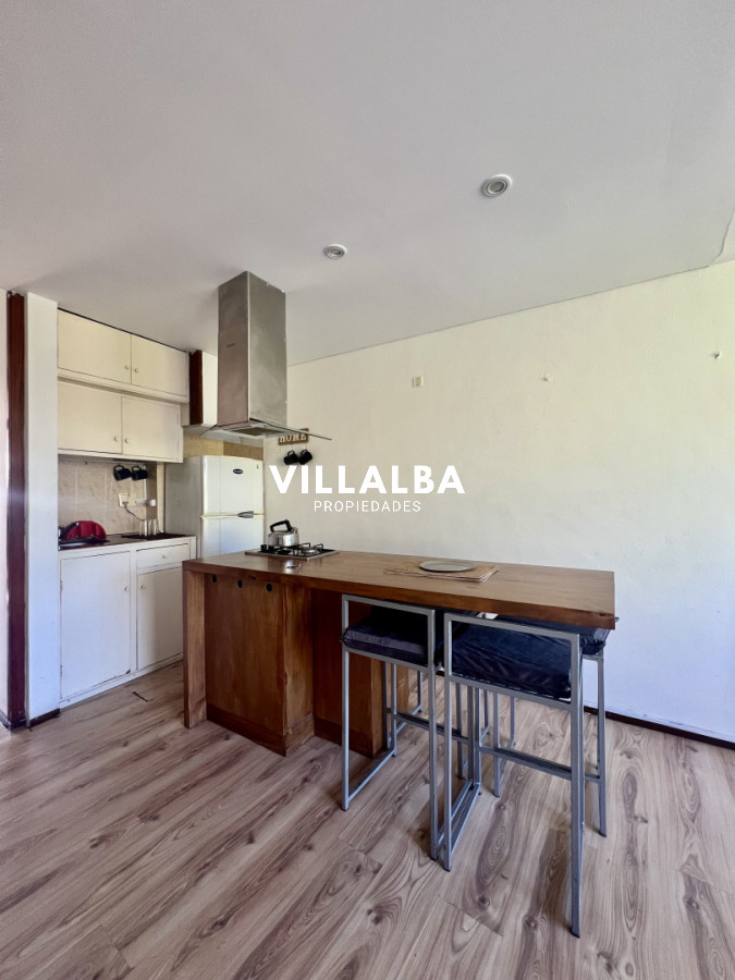 Apartamento ID.4484 - Apartamento en venta de 1 dormitorio y medio. Playa mansa. Punta del Este.
