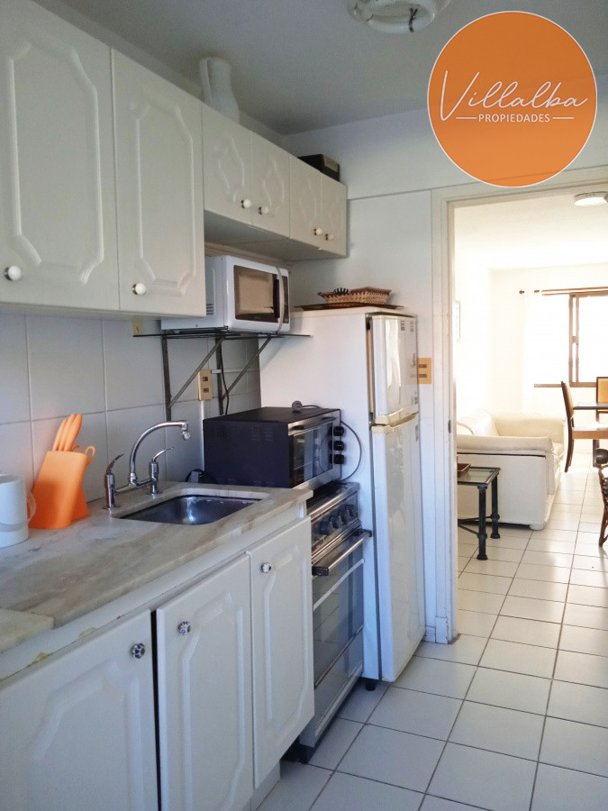 Apartamento ID.3489 - Oportunidad, apartamento en venta de 3 amplios dormitorios con garaje, en Punta del Este. 