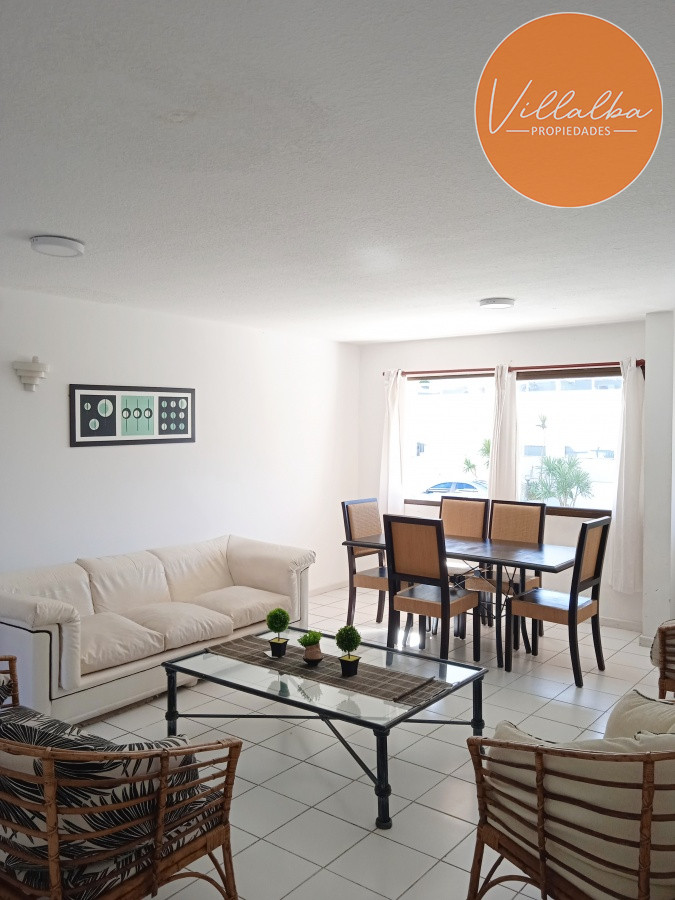 Apartamento ID.3489 - Oportunidad, apartamento en venta de 3 amplios dormitorios con garaje, en Punta del Este. 