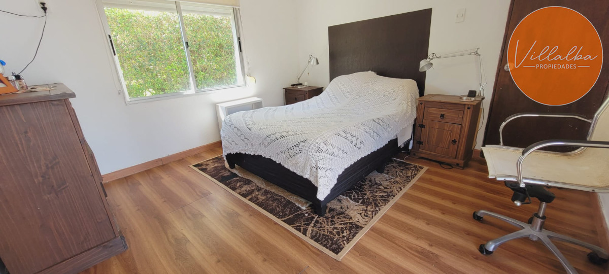 Apartamento ID.3674 - Casa de 3 dormitorios con piscina, en Pinares. Lista para ingresar!