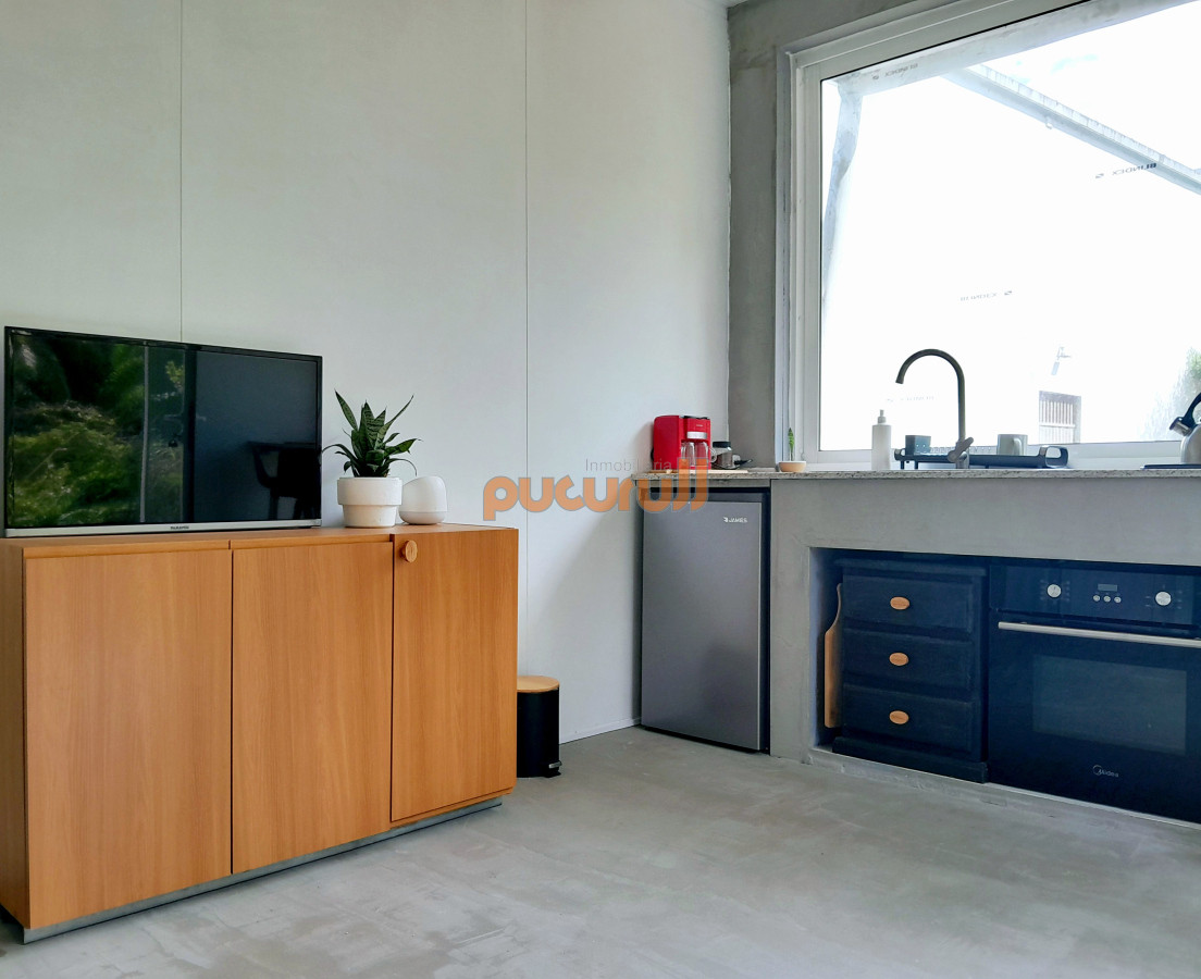 Casa ID.2117 - Mini loft con patio privado.