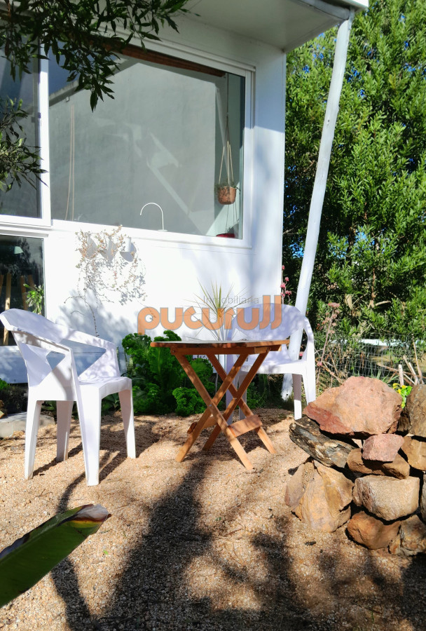 Casa ID.2117 - Mini loft con patio privado.