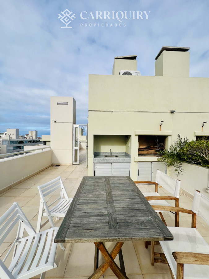 Apartamento ID.9475 - Exclusivo apartamento de 2 dormitorios con parrillero propio. Punta del Este. 