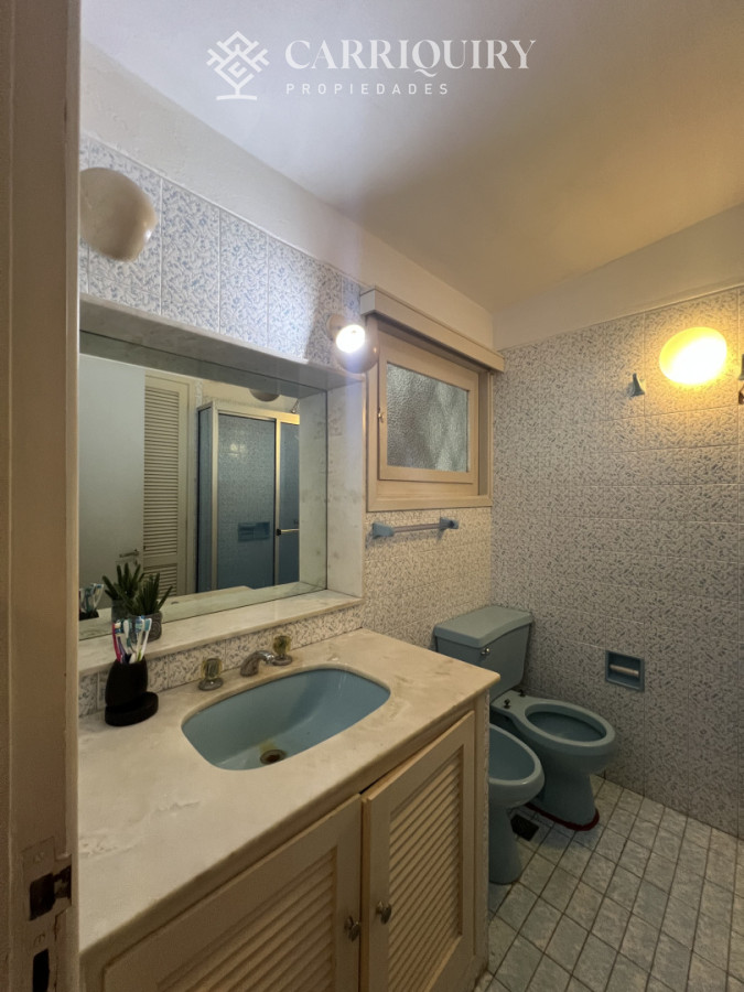 Casa ID.9500/Casa-en-alquiler-4-dormitorios-con-piscina-en-Montoya - Amplia casa en Cantegril, Punta del Este. 509m2 construidos y 2000 de terreno.