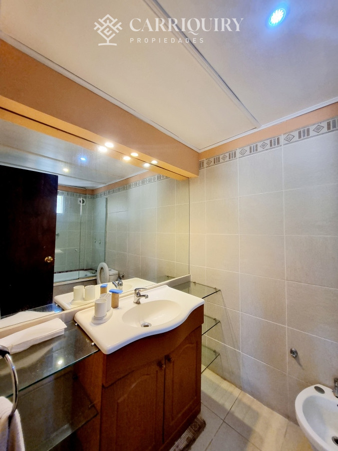 Casa ID.9478/OPORTUNIDAD-CASA-EN-VENTA-4-DORMITORIOS-EN-BARRIO-CANTEGRIL- - Amplia casa de construcción tradicional, EN VENTA! 4 dormitorios. Piscina y 2 barbacoas.