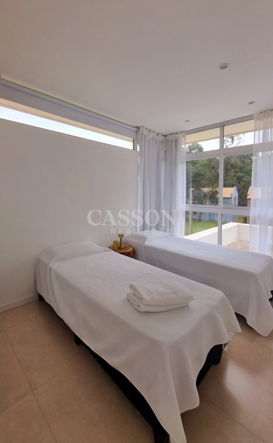 Casa ID.2251 - Casa de 4 dormitorios, en barrio privado, Solanas Country, Punta Ballena