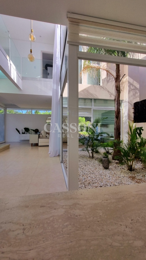 Casa ID.2251 - Casa de 4 dormitorios, en barrio privado, Solanas Country, Punta Ballena