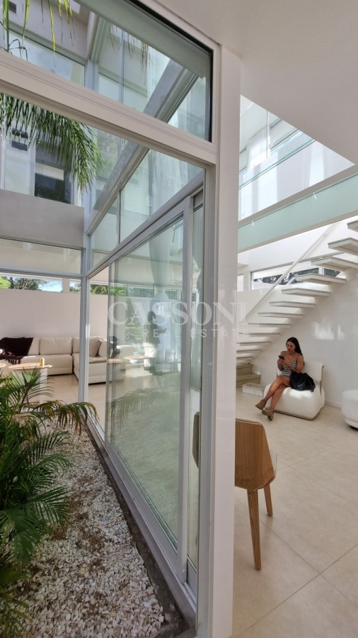 Casa ID.2251 - Casa de 4 dormitorios, en barrio privado, Solanas Country, Punta Ballena
