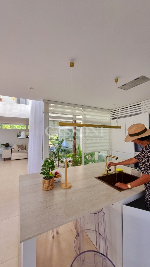 Casa ID.2251 - Casa de 4 dormitorios, en barrio privado, Solanas Country, Punta Ballena