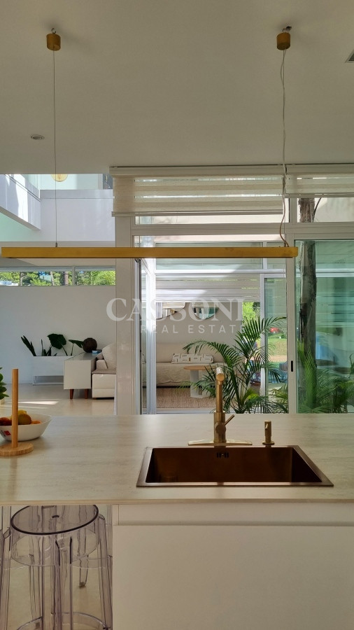 Casa ID.2251 - Casa de 4 dormitorios, en barrio privado, Solanas Country, Punta Ballena