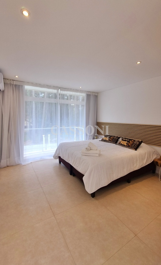 Casa ID.2251 - Casa de 4 dormitorios, en barrio privado, Solanas Country, Punta Ballena
