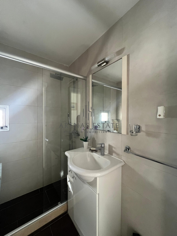 Apartamento ID.4167 - Exclusivo apartamento de 2 dormitorios con parrillero propio. Punta del Este. 