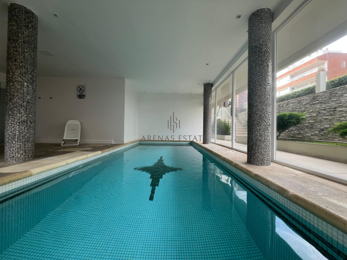 Apartamento ID.4167 - Exclusivo apartamento de 2 dormitorios con parrillero propio. Punta del Este. 