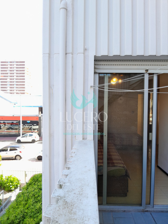 Apartamento ID.977 - Oportunidad de negocio! Apartamento de 2 dormitorios y 2 baños con bajos gastos! 