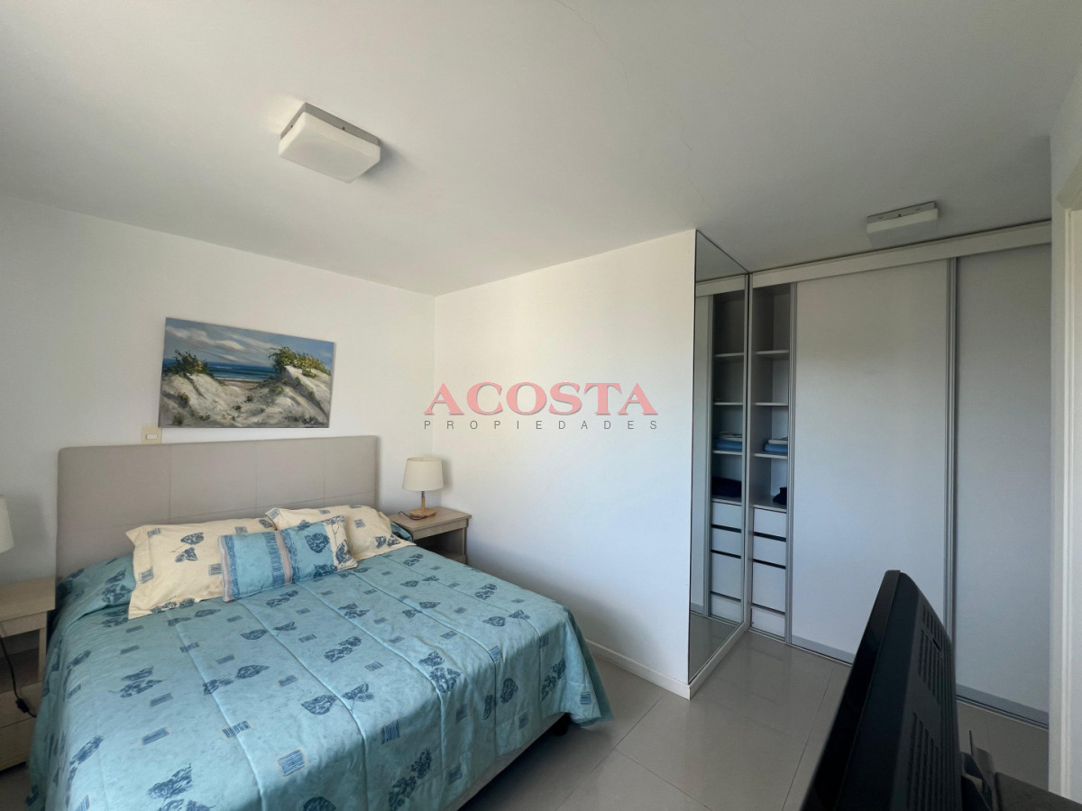 Apartamento ID.257 - Exclusivo apartamento de 2 dormitorios con parrillero propio. Punta del Este. 