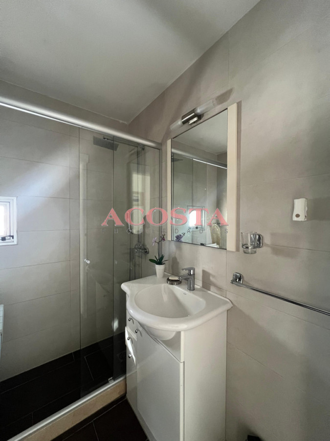 Apartamento ID.257 - Exclusivo apartamento de 2 dormitorios con parrillero propio. Punta del Este. 