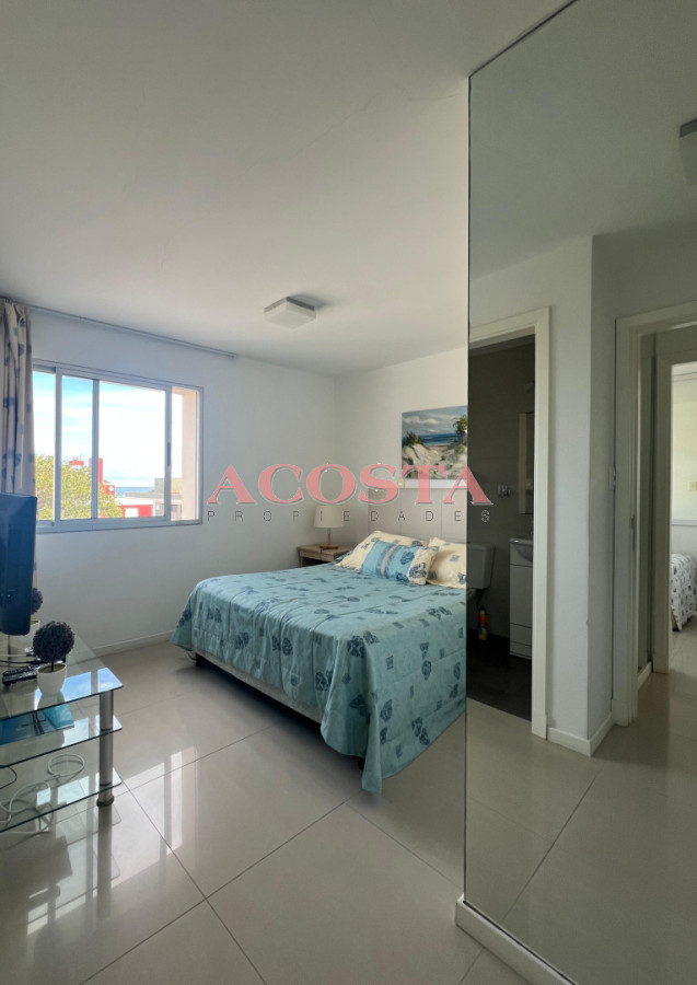 Apartamento ID.257 - Exclusivo apartamento de 2 dormitorios con parrillero propio. Punta del Este. 