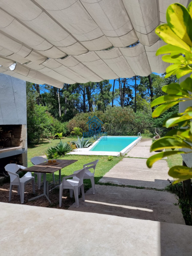 Casa ID.968 - Alquiler de temporada, casa de 3 dormitorios con piscina y barbacoa abierta.