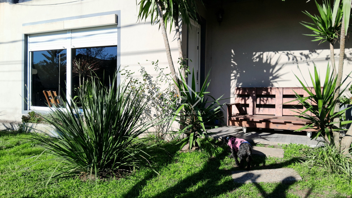 Casa ID.820 - Se vende casa en Jardines de Córdoba. PUNTA DEL ESTE 