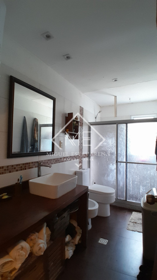 Casa ID.820 - Se vende casa en Jardines de Córdoba. PUNTA DEL ESTE 