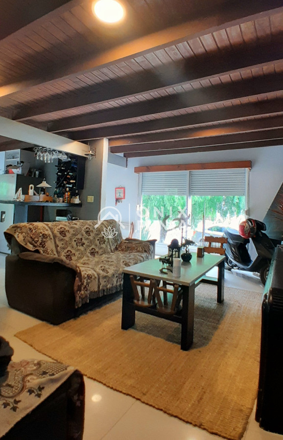 Casa ID.560 - Se vende casi a estrenar, en Jardines de Córdoba. PUNTA DEL ESTE 