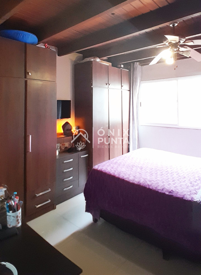 Casa ID.560 - Se vende casi a estrenar, en Jardines de Córdoba. PUNTA DEL ESTE 