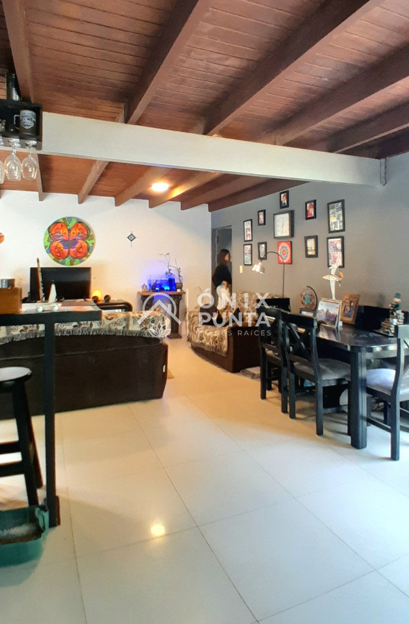Casa ID.560 - Se vende casi a estrenar, en Jardines de Córdoba. PUNTA DEL ESTE 