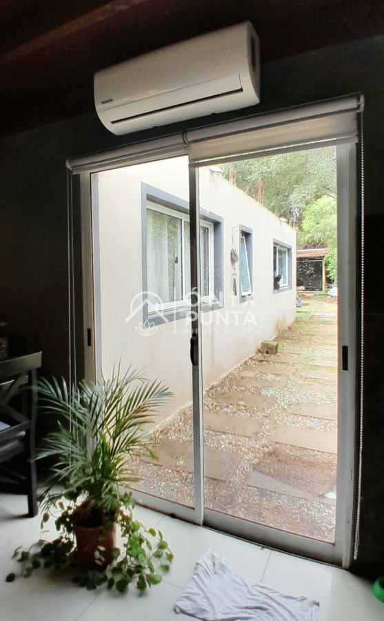 Casa ID.560 - Se vende casi a estrenar, en Jardines de Córdoba. PUNTA DEL ESTE 