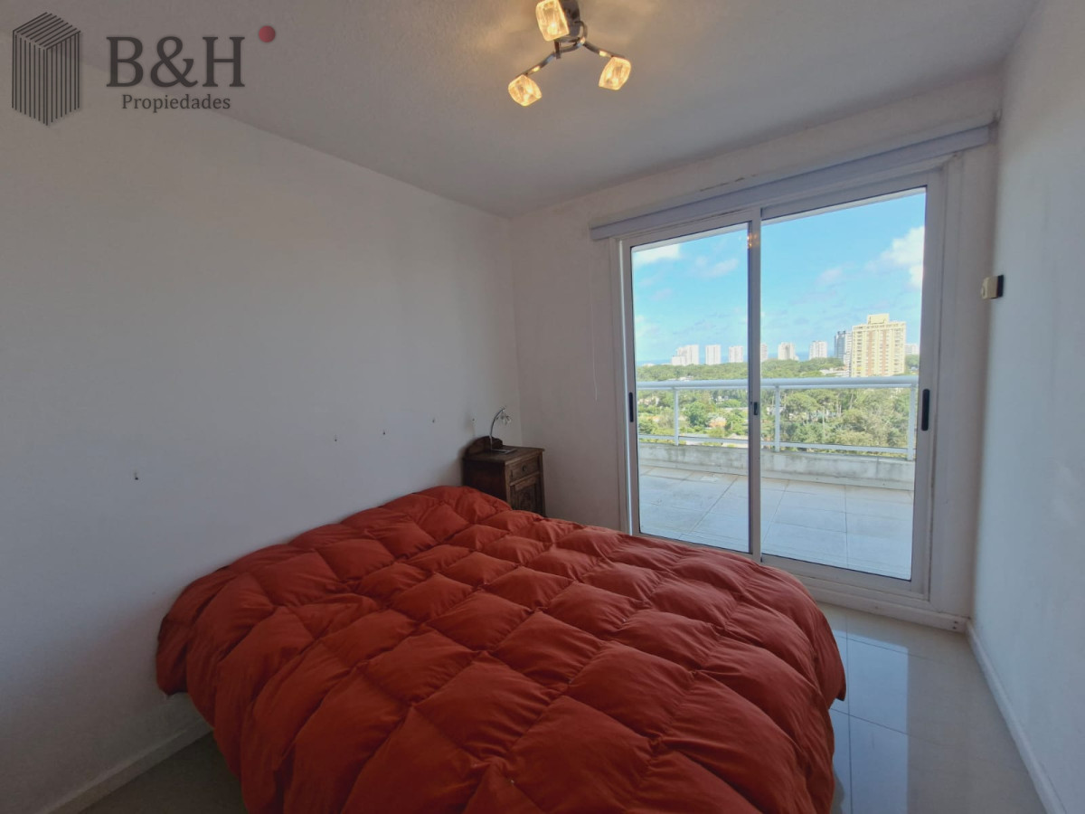 Apartamento ID.4017 - Amplio apartamento 3 dormitorios con piscina y parrillero propio 