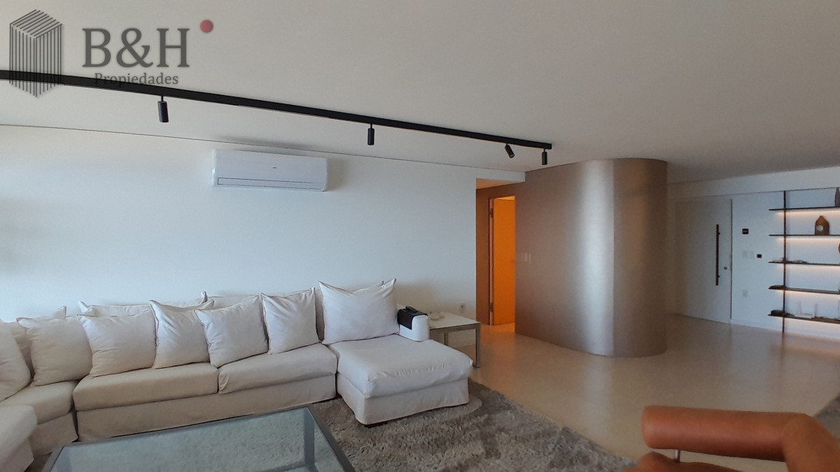 Apartamento ID.4019 - Amplio apartamento en Primera línea de playa brava. PUNTA del Este. Alquiler de verano 
