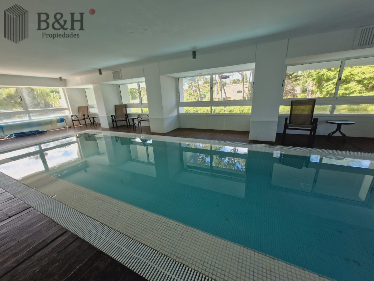 Apartamento ID.4017 - Amplio apartamento 3 dormitorios con piscina y parrillero propio 