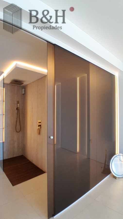 Apartamento ID.4019 - Amplio apartamento en Primera línea de playa brava. PUNTA del Este. Alquiler de verano 