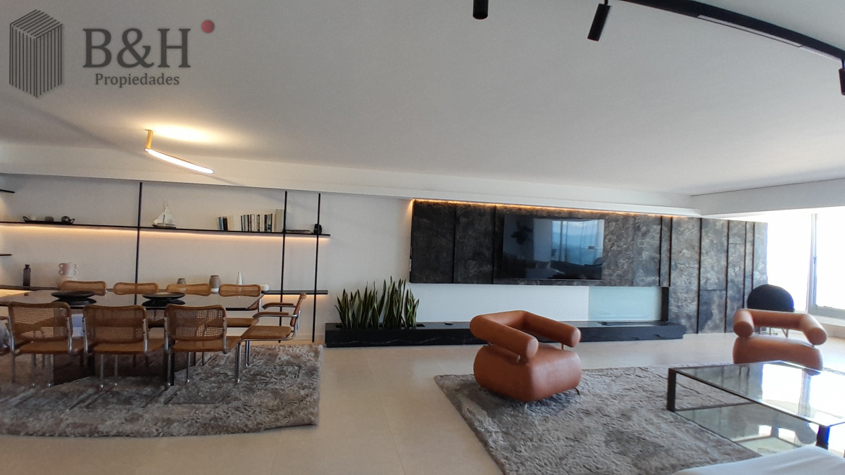 Apartamento ID.4019 - Amplio apartamento en Primera línea de playa brava. PUNTA del Este. Alquiler de verano 