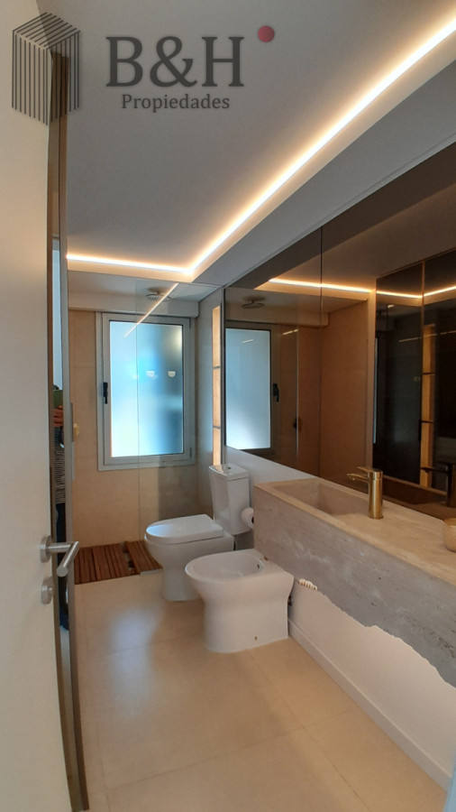 Apartamento ID.4019 - Amplio apartamento en Primera línea de playa brava. PUNTA del Este. Alquiler de verano 