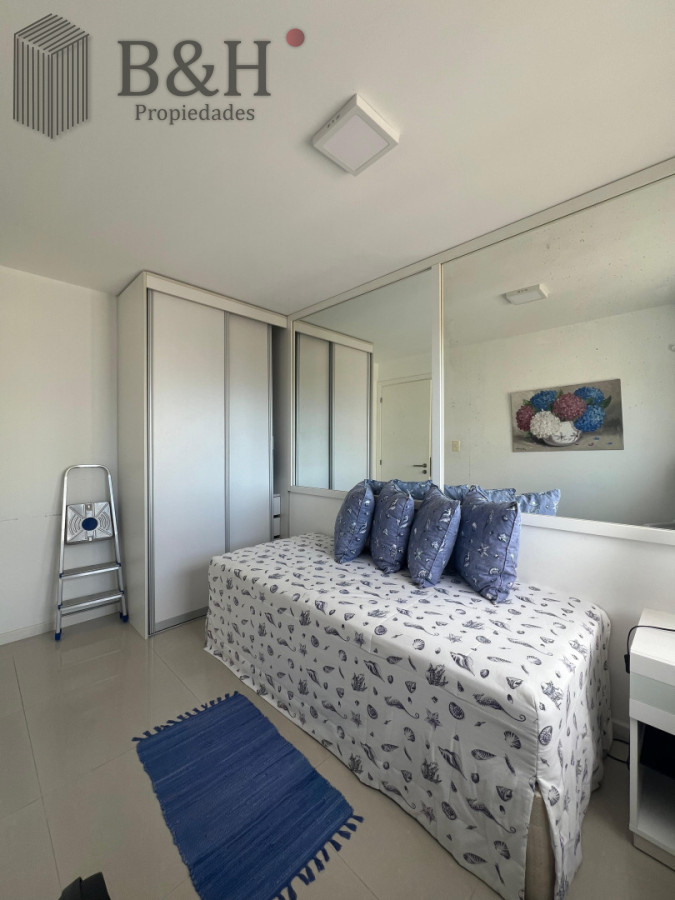 Apartamento ID.6389 - Exclusivo apartamento de 2 dormitorios con parrillero propio. Punta del Este. 