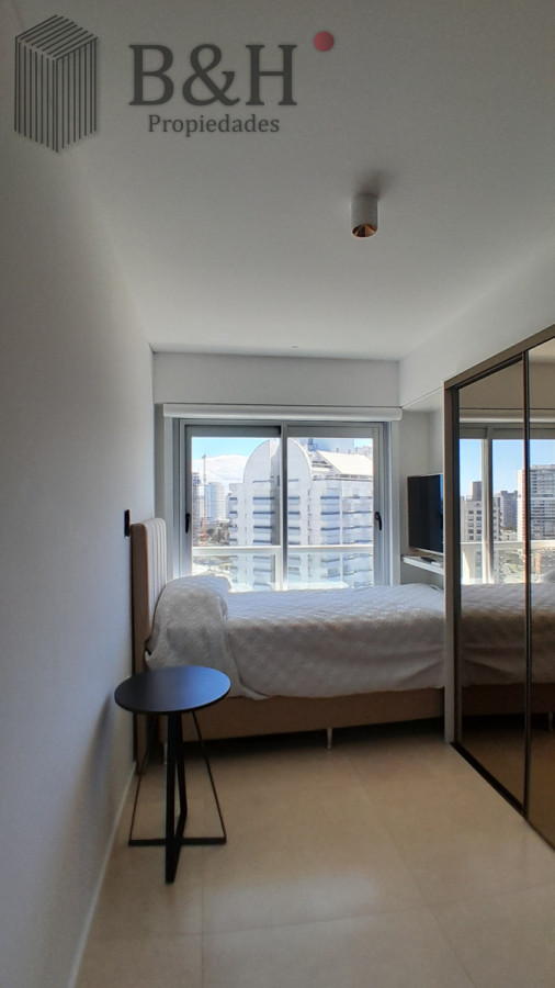 Apartamento ID.4019 - Amplio apartamento en Primera línea de playa brava. PUNTA del Este. Alquiler de verano 