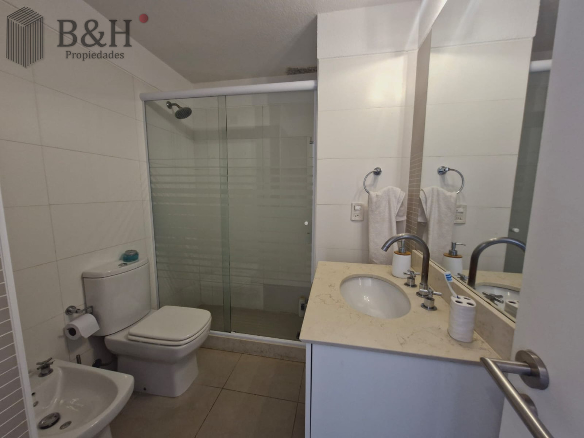 Apartamento ID.4017 - Amplio apartamento 3 dormitorios con piscina y parrillero propio 