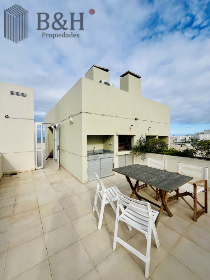Apartamento ID.6389 - Exclusivo apartamento de 2 dormitorios con parrillero propio. Punta del Este. 
