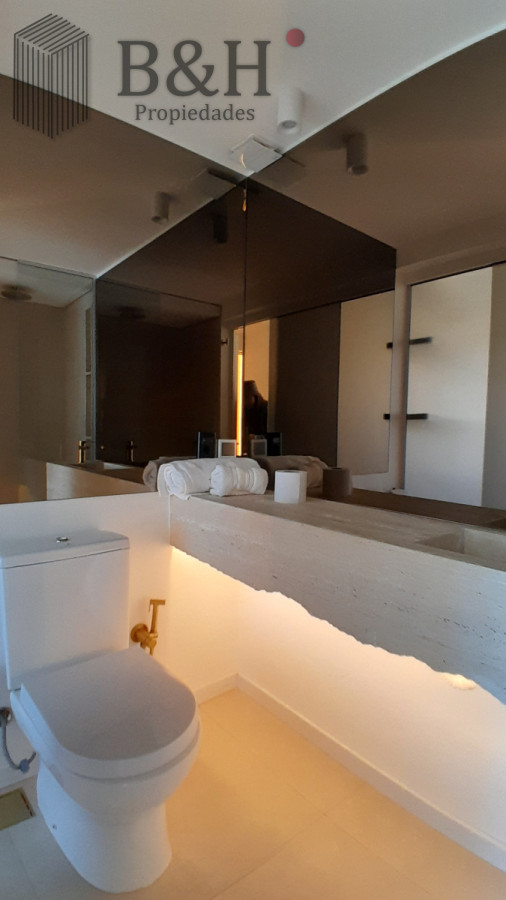Apartamento ID.4019 - Amplio apartamento en Primera línea de playa brava. PUNTA del Este. Alquiler de verano 