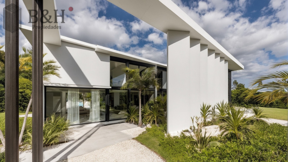 Casa ID.5960 - Casa en venta en Solanas Country, construcción de hormigón armado, con piscina. 