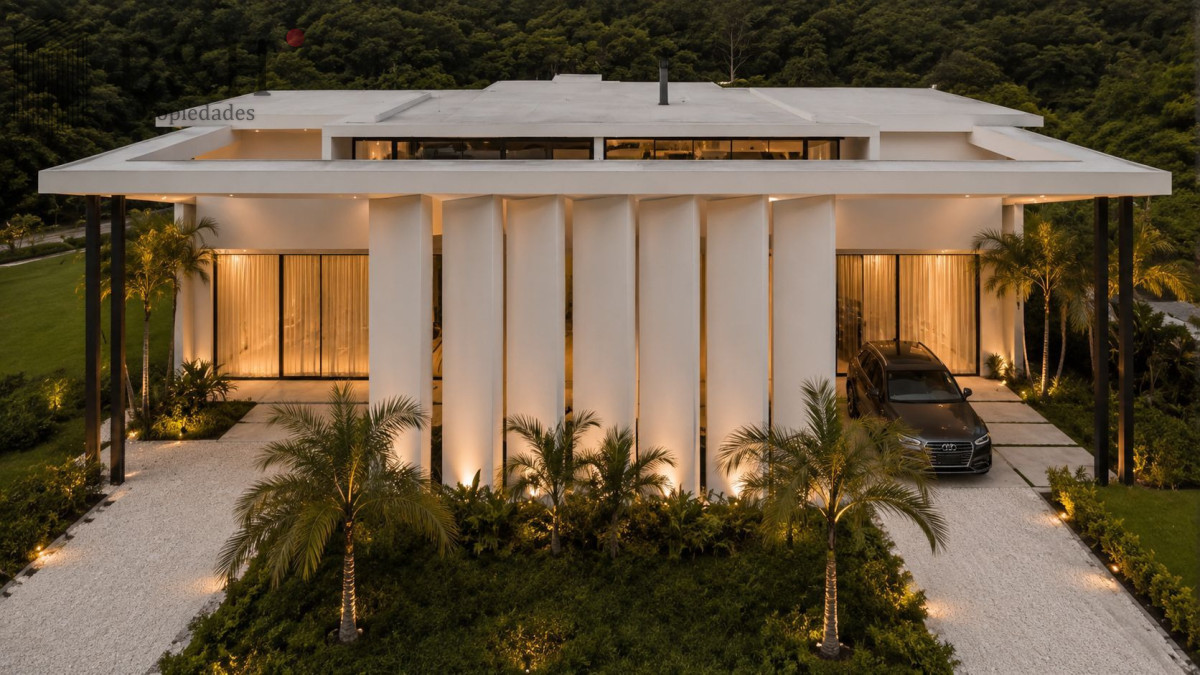 Casa ID.5960 - Casa en venta en Solanas Country, construcción de hormigón armado, con piscina. 