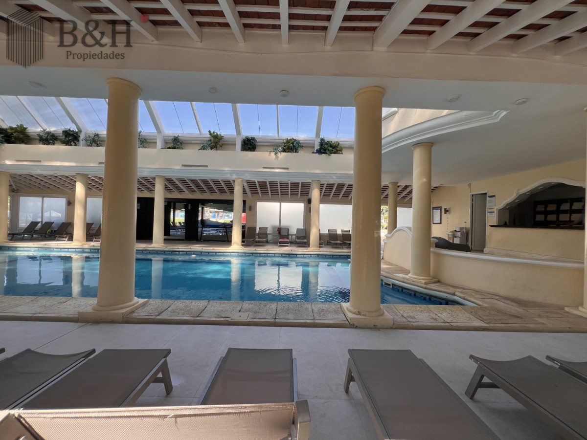 Casa ID.5960 - Casa en venta en Solanas Country, construcción de hormigón armado, con piscina. 