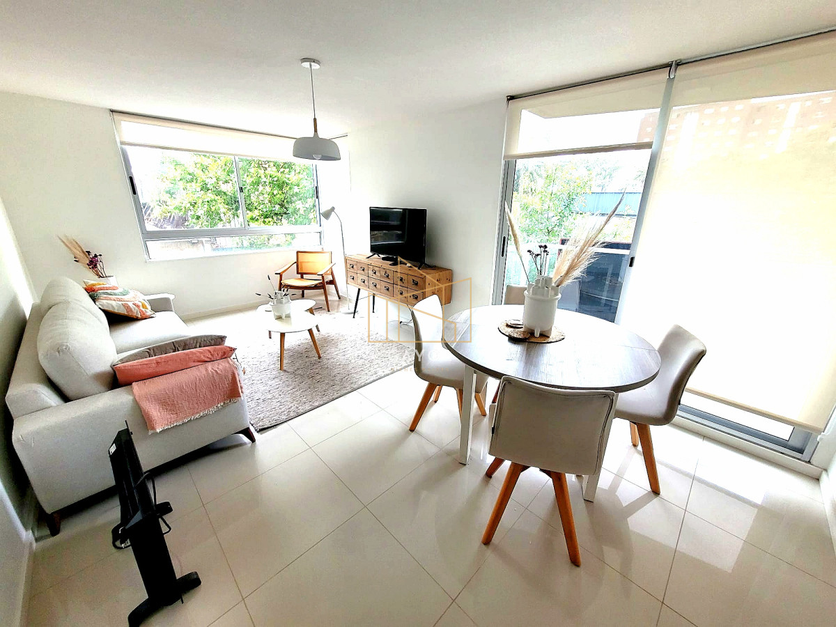 Apartamento ID.783 - Amplio apartamento de 3 dormitorios y 2 baños, ideal para vivir todo el año o para renta.